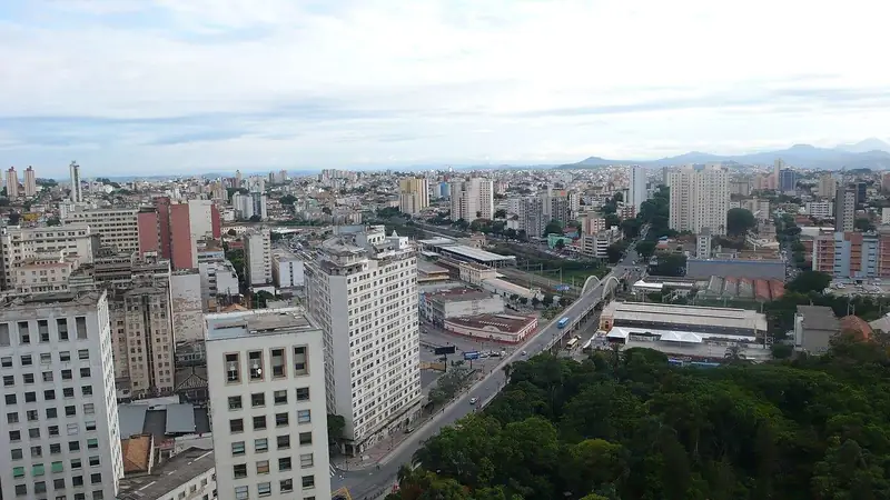 Vista a partir do Viaduto Santa Tereza, bairro Floresta, Belo Horizonte